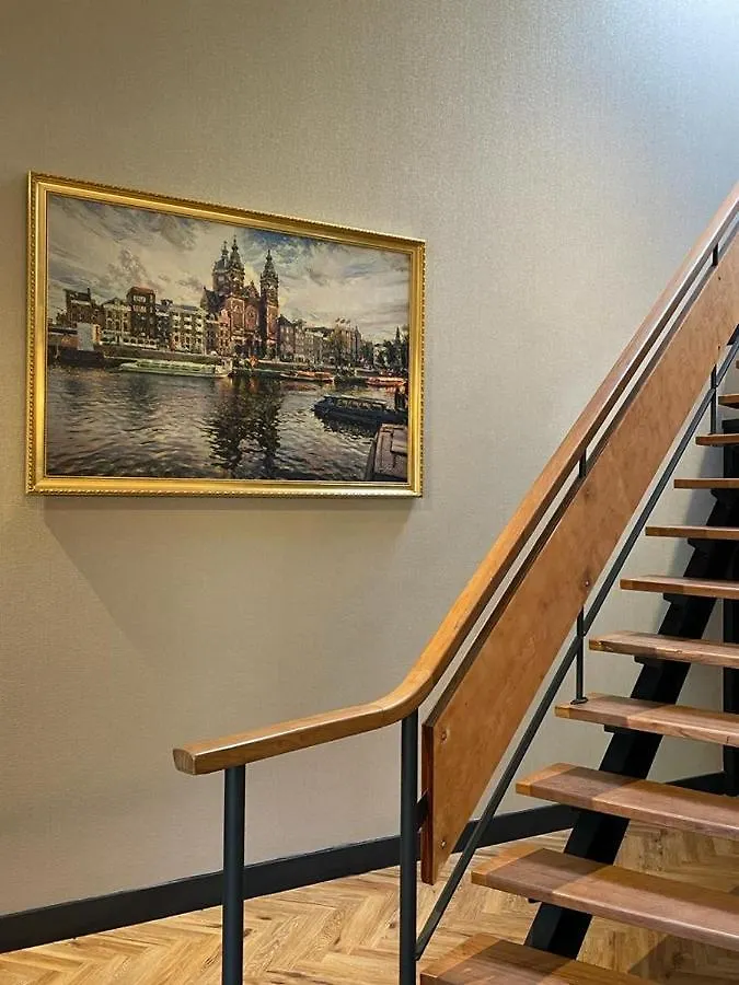 Апартаменты Bens The Walton Амстердам